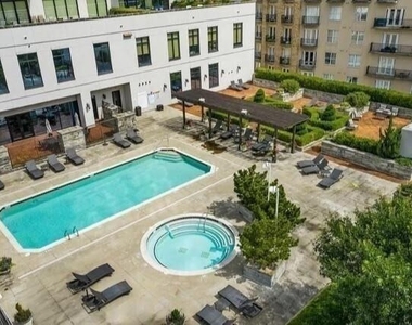 2255 Peachtree Road Ne - Photo Thumbnail 8