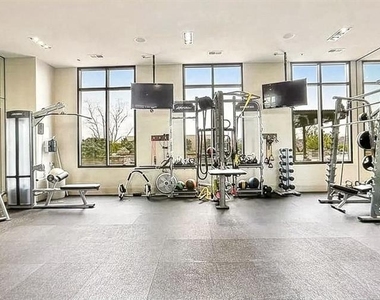 2255 Peachtree Road Ne - Photo Thumbnail 11