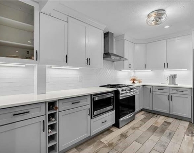 700 Pepperwood Trail - Photo Thumbnail 2