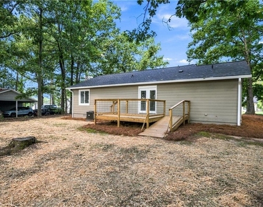 215 Henry Street - Photo Thumbnail 25