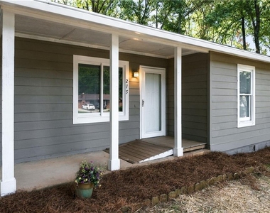 215 Henry Street - Photo Thumbnail 1
