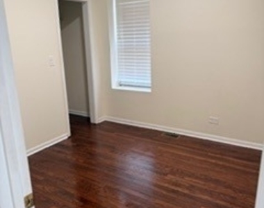 7630 S Peoria Street - Photo Thumbnail 12