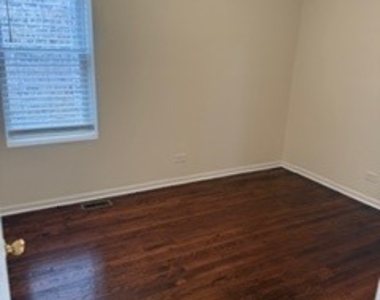 7630 S Peoria Street - Photo Thumbnail 9