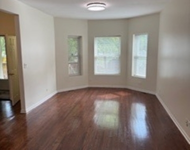 7630 S Peoria Street - Photo Thumbnail 5
