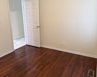 7630 S Peoria Street - Photo Thumbnail 11