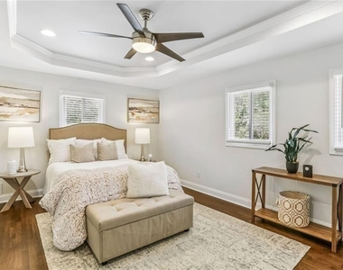 1888 La Mesa - Photo Thumbnail 14