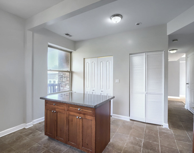 7724 S Cornell Avenue - Photo Thumbnail 9