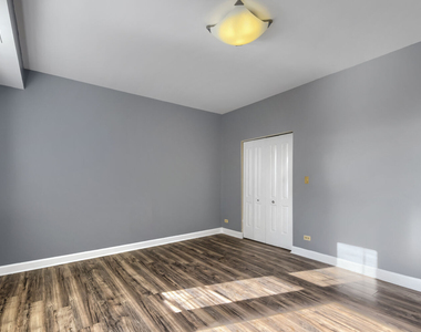 7724 S Cornell Avenue - Photo Thumbnail 11