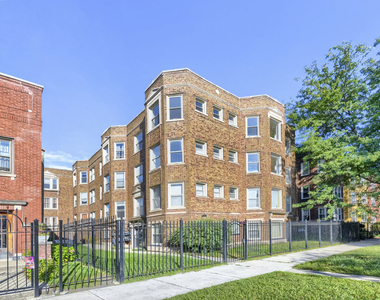 7724 S Cornell Avenue - Photo Thumbnail 10