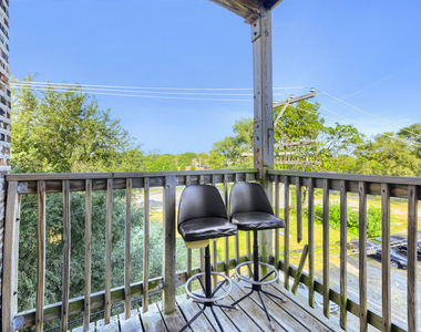 7724 S Cornell Avenue - Photo Thumbnail 16