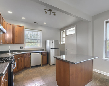 7724 S Cornell Avenue - Photo Thumbnail 6