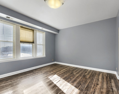 7724 S Cornell Avenue - Photo Thumbnail 12