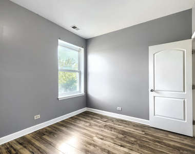 7724 S Cornell Avenue - Photo Thumbnail 25