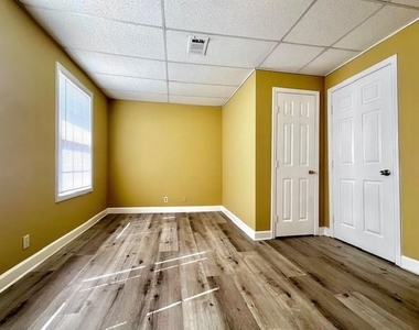 2703 Seneca Trail - Photo Thumbnail 15