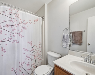 16146 Huron Street - Photo Thumbnail 14
