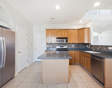 16146 Huron Street - Photo Thumbnail 6