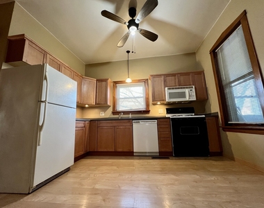 2155 N Kilbourn Avenue - Photo Thumbnail 2