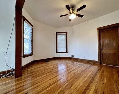 2155 N Kilbourn Avenue - Photo Thumbnail 5