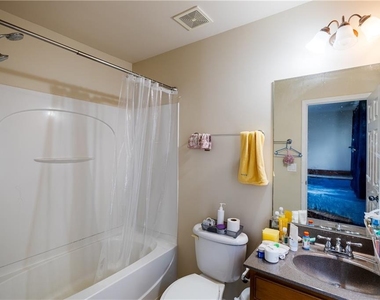 625 Grove Manor Park - Photo Thumbnail 15
