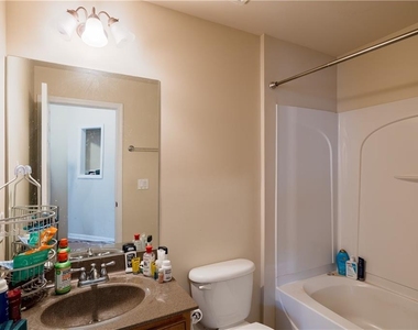 625 Grove Manor Park - Photo Thumbnail 18