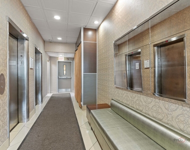 247 E Chestnut Street - Photo Thumbnail 3