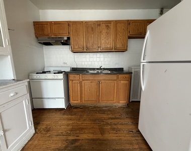 4515 N Hamlin Avenue - Photo Thumbnail 6