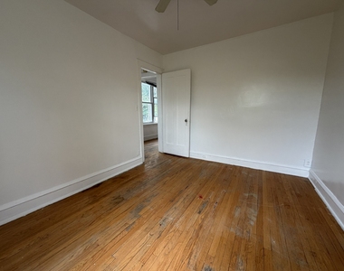 4515 N Hamlin Avenue - Photo Thumbnail 8
