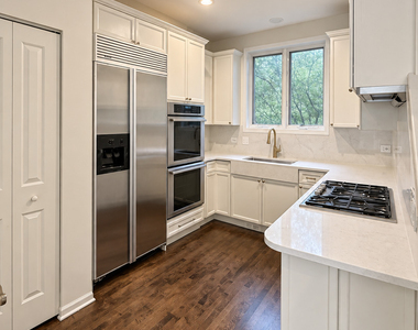 1351 W Altgeld Street - Photo Thumbnail 15