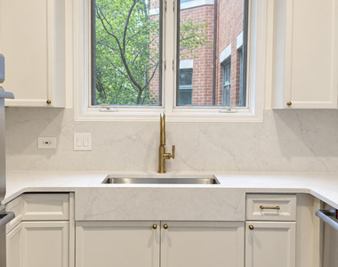 1351 W Altgeld Street - Photo Thumbnail 17