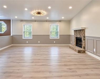 242 Muddy River Road - Photo Thumbnail 4