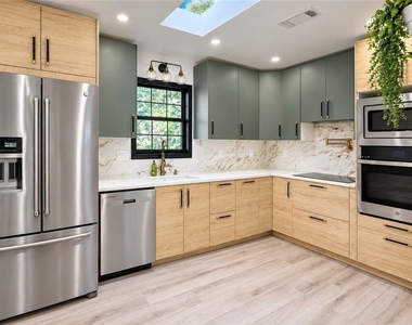 242 Muddy River Road - Photo Thumbnail 7
