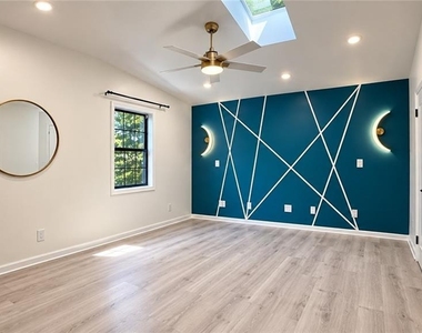 242 Muddy River Road - Photo Thumbnail 13