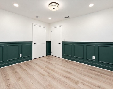 242 Muddy River Road - Photo Thumbnail 11