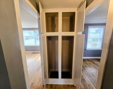 1640 N Prairie Avenue - Photo Thumbnail 11