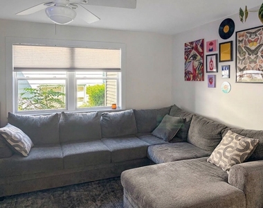 320 N 5th Street - Photo Thumbnail 4