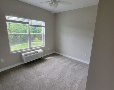 1156 Devils Glen Road - Photo Thumbnail 4
