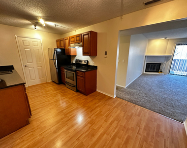1340 Brook Street - Photo Thumbnail 2