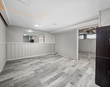 6404 S Lockwood Avenue - Photo Thumbnail 7