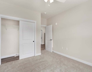 1156 Devils Glen Road - Photo Thumbnail 3