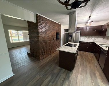 4309 Oak Ridge Bend - Photo Thumbnail 3