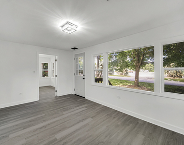 34904 N Carvis Drive - Photo Thumbnail 3