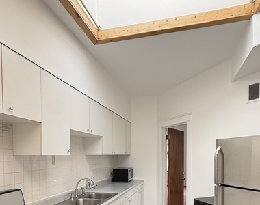 1524 W Jarvis Avenue - Photo Thumbnail 4