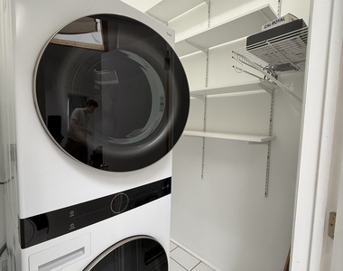 1524 W Jarvis Avenue - Photo Thumbnail 9