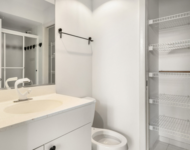 22929 N Woodcrest Lane - Photo Thumbnail 24