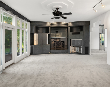 22929 N Woodcrest Lane - Photo Thumbnail 9