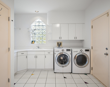 22929 N Woodcrest Lane - Photo Thumbnail 18