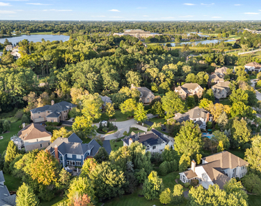 22929 N Woodcrest Lane - Photo Thumbnail 41