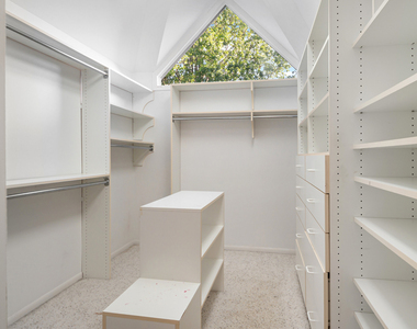 22929 N Woodcrest Lane - Photo Thumbnail 30