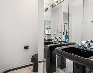 22929 N Woodcrest Lane - Photo Thumbnail 17