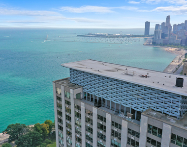 1550 N Lake Shore Drive - Photo Thumbnail 12
